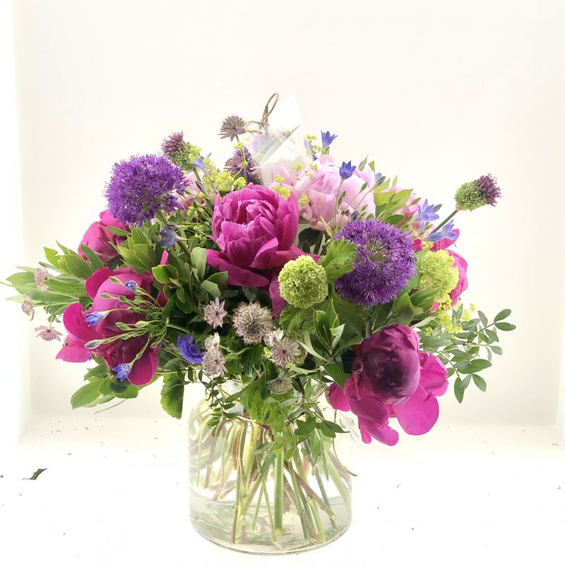 Jarrón de Cristal con Flores