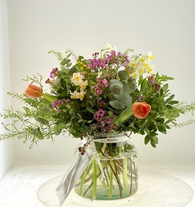 Cristal con flores silvestres